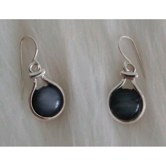 Boho Shades of Gray Earrings Fashion Drop /Dangle Women's Jewelry Silver NWT - Picture 2 of 3